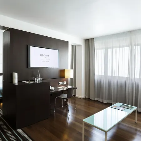 Vip Grand & Hotell