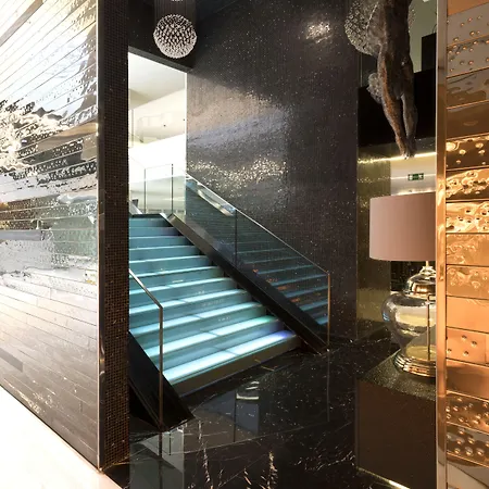 Ξενοδοχείο Vip Grand & 5*