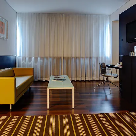 Ξενοδοχείο Vip Grand &