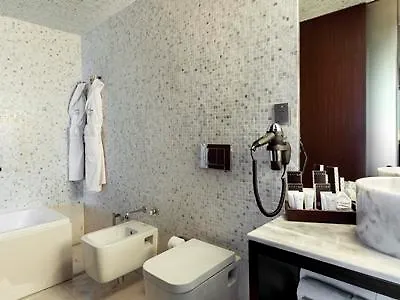 Ξενοδοχείο Vip Grand & 5*